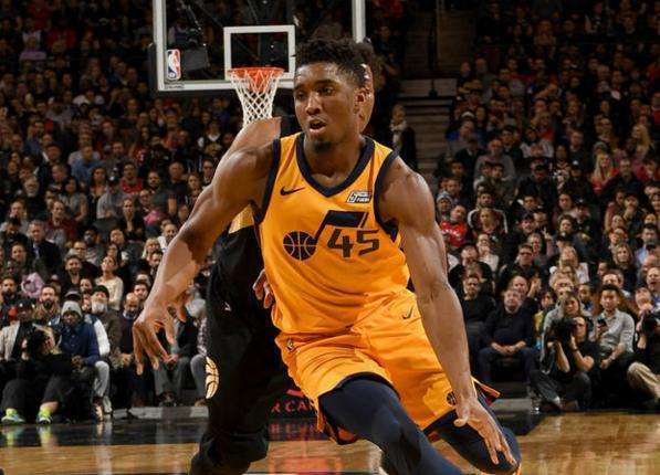 显得格外刺 显得格外刺