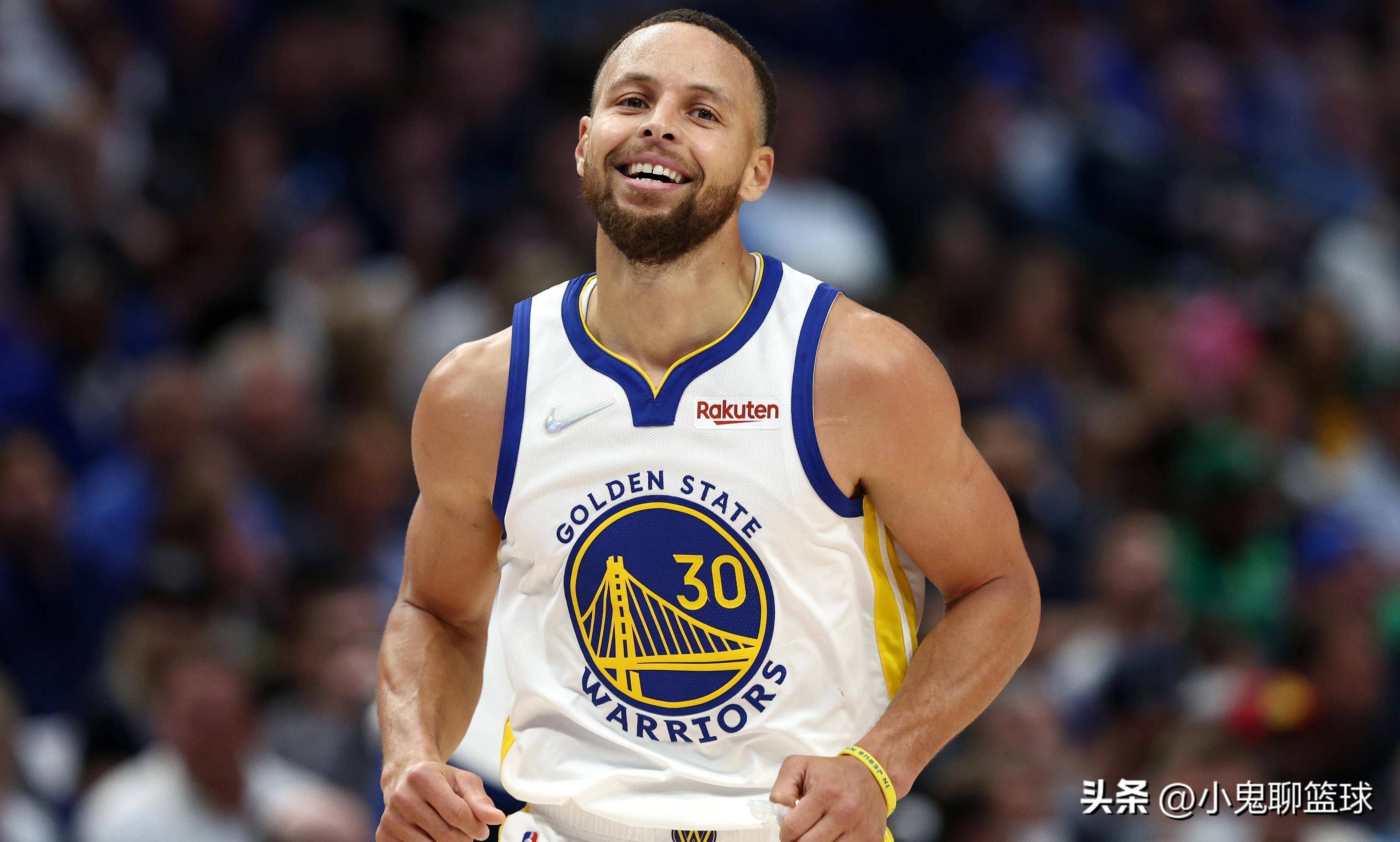 为中轴持球 为中轴持球